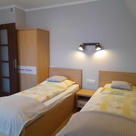 Pokoje Goscinne Budzowie Czarna Gora Bagian luar foto
