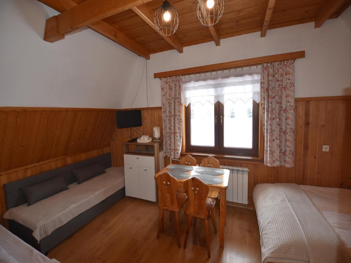 Pokoje Goscinne Budzowie Czarna Gora Bagian luar foto