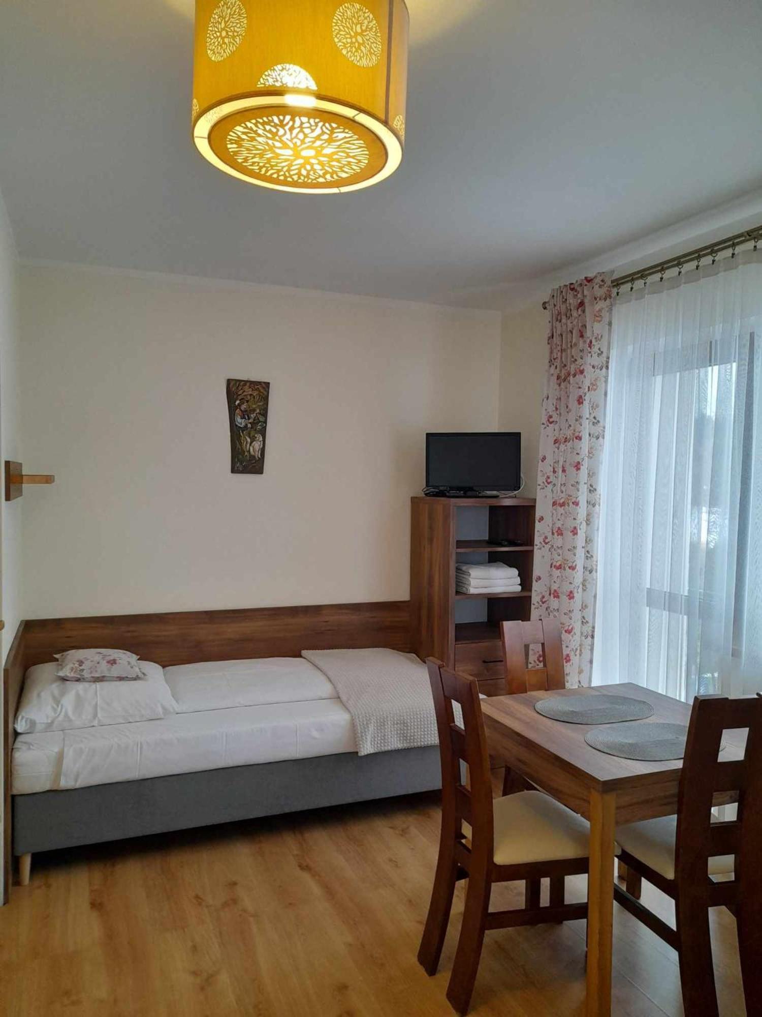 Pokoje Goscinne Budzowie Czarna Gora Bagian luar foto